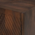 Mobiletto rustico in legno, design scanalato, ripiano regolabile, contenitore