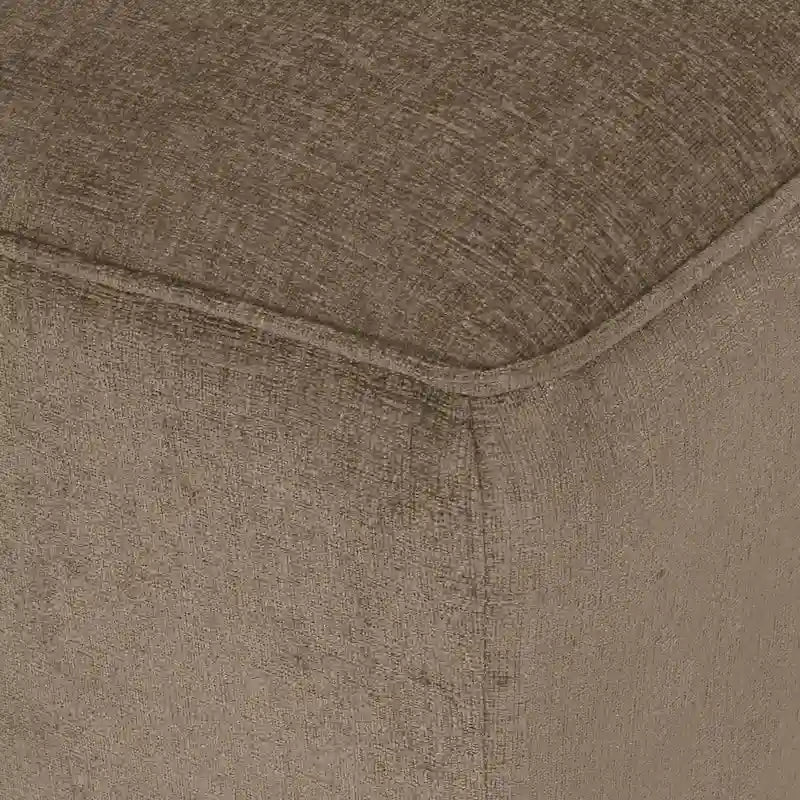 Chaise longue matrimoniale capitonné contemporanea con cuscini decorativi | 160 cm (L) x 148,6 cm (P) x 87,6 cm (A)