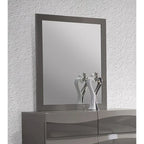 Set da camera matrimoniale 4 pezzi | Grigio lucido | Letto, comodino, comò e specchio