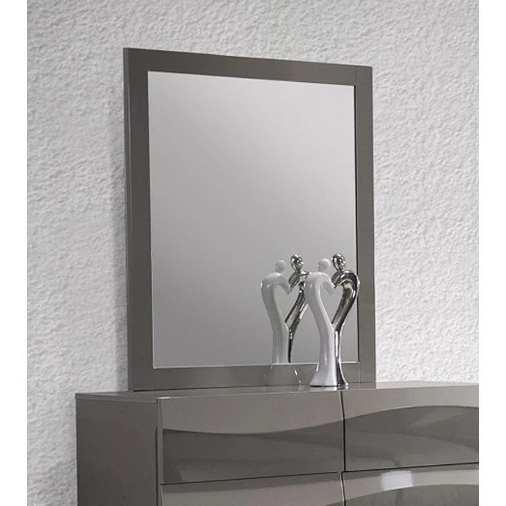 Set da camera matrimoniale 4 pezzi | Grigio lucido | Letto, comodino, comò e specchio